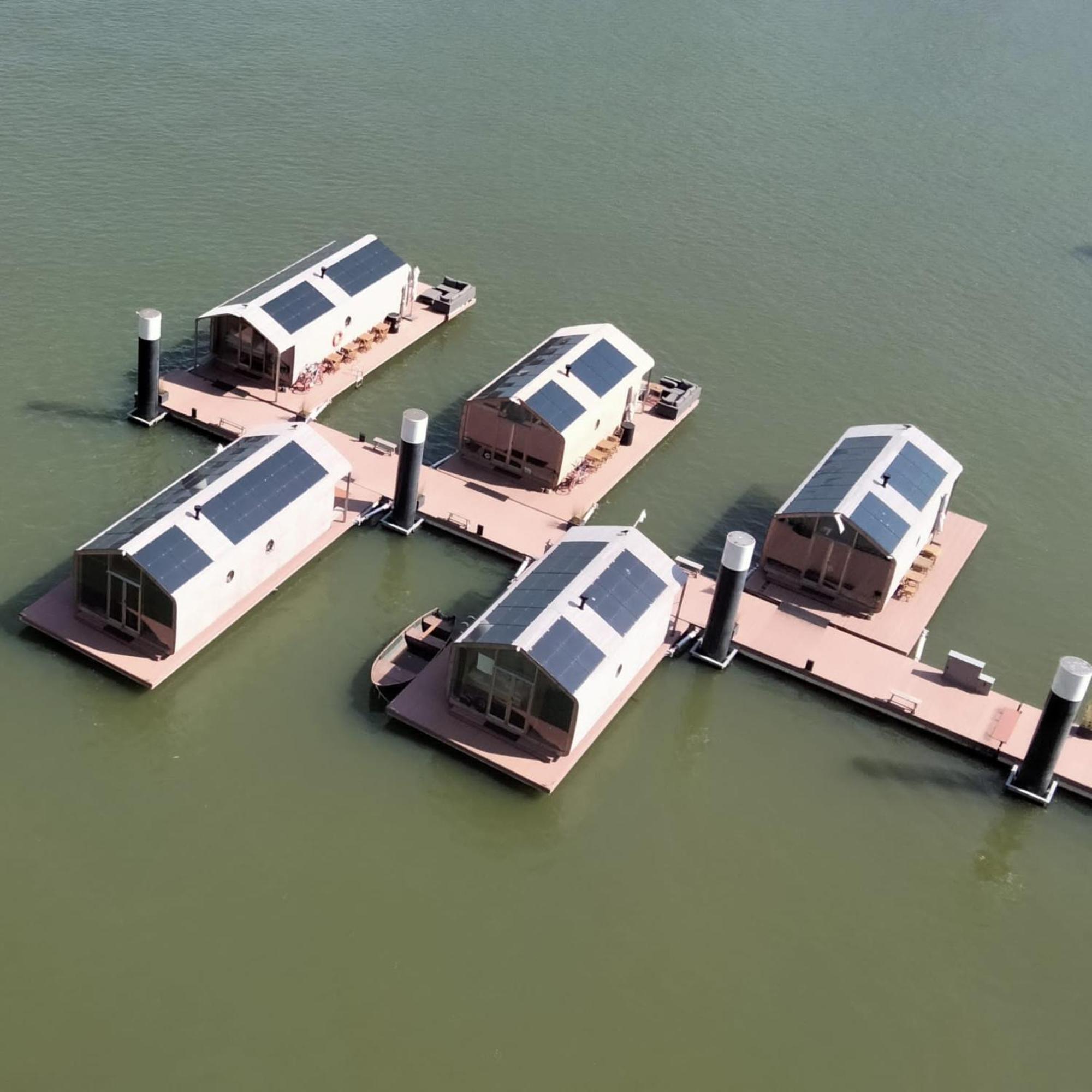 Wikkelboats At Floating Rotterdam Rijnhaven Vila Exterior foto