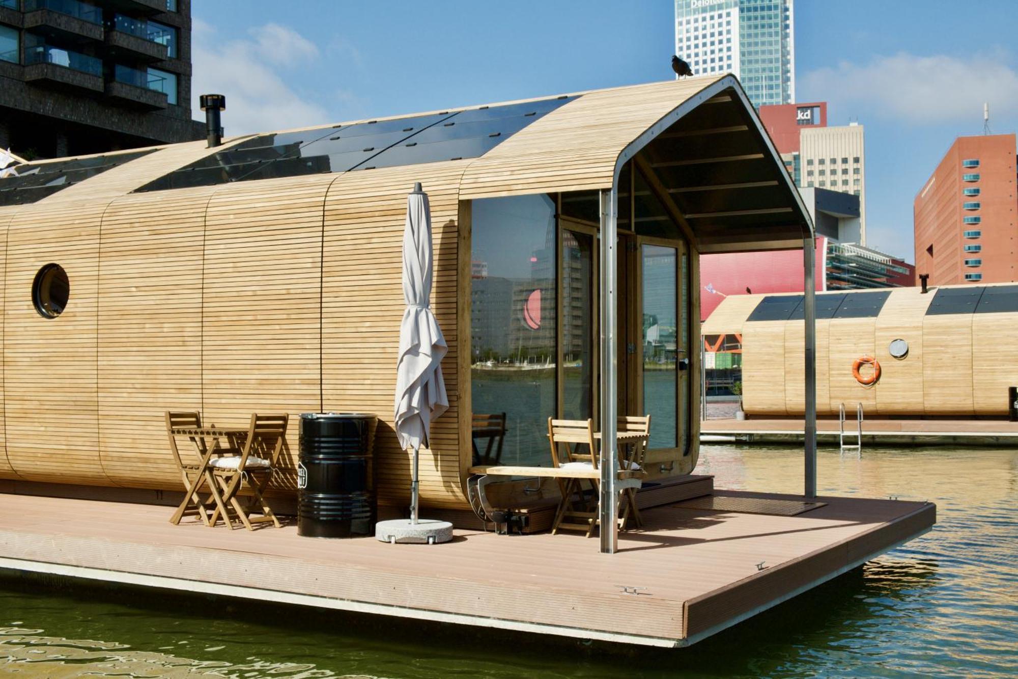 Wikkelboats At Floating Rotterdam Rijnhaven Vila Exterior foto