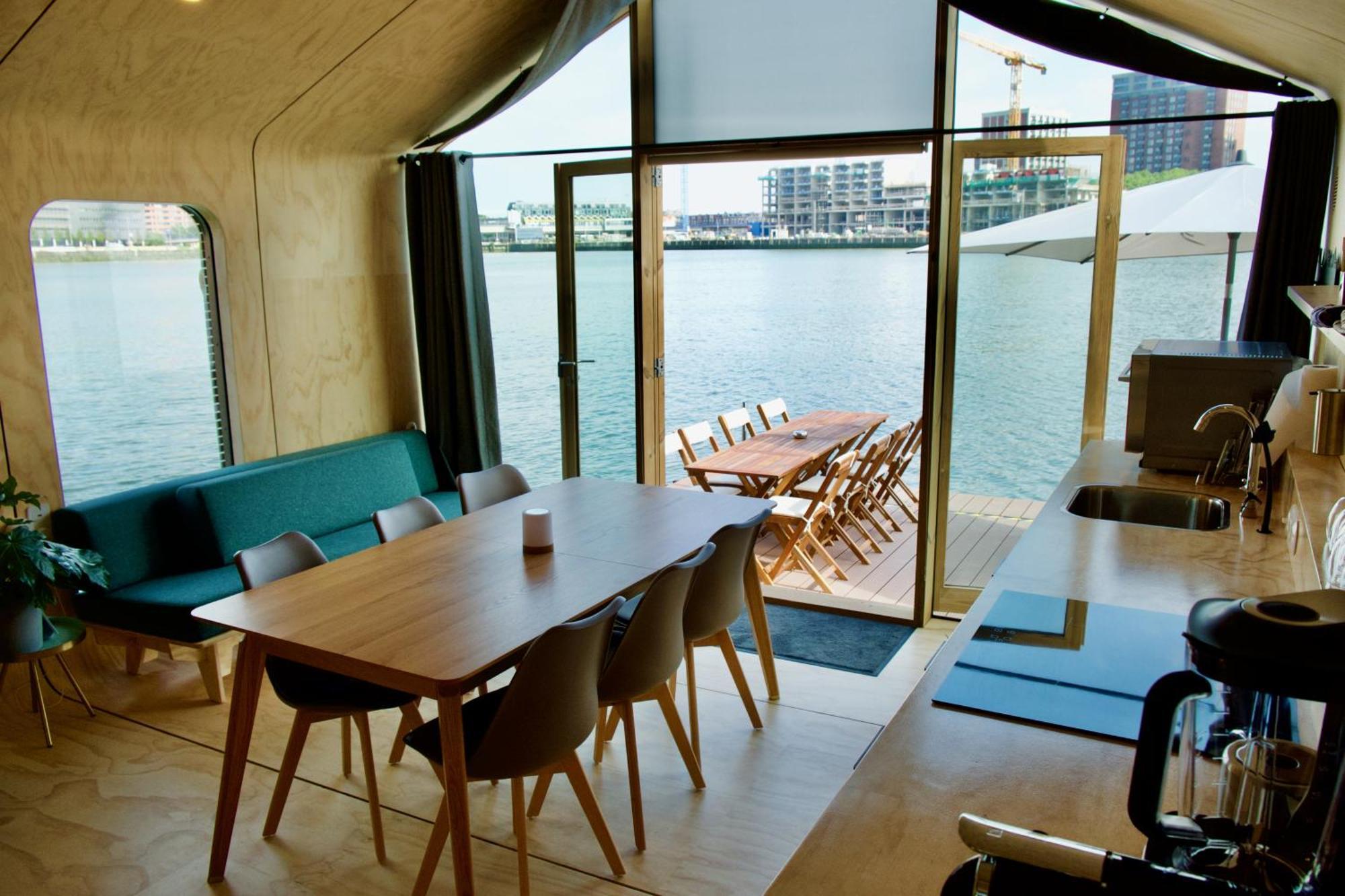 Wikkelboats At Floating Rotterdam Rijnhaven Vila Exterior foto